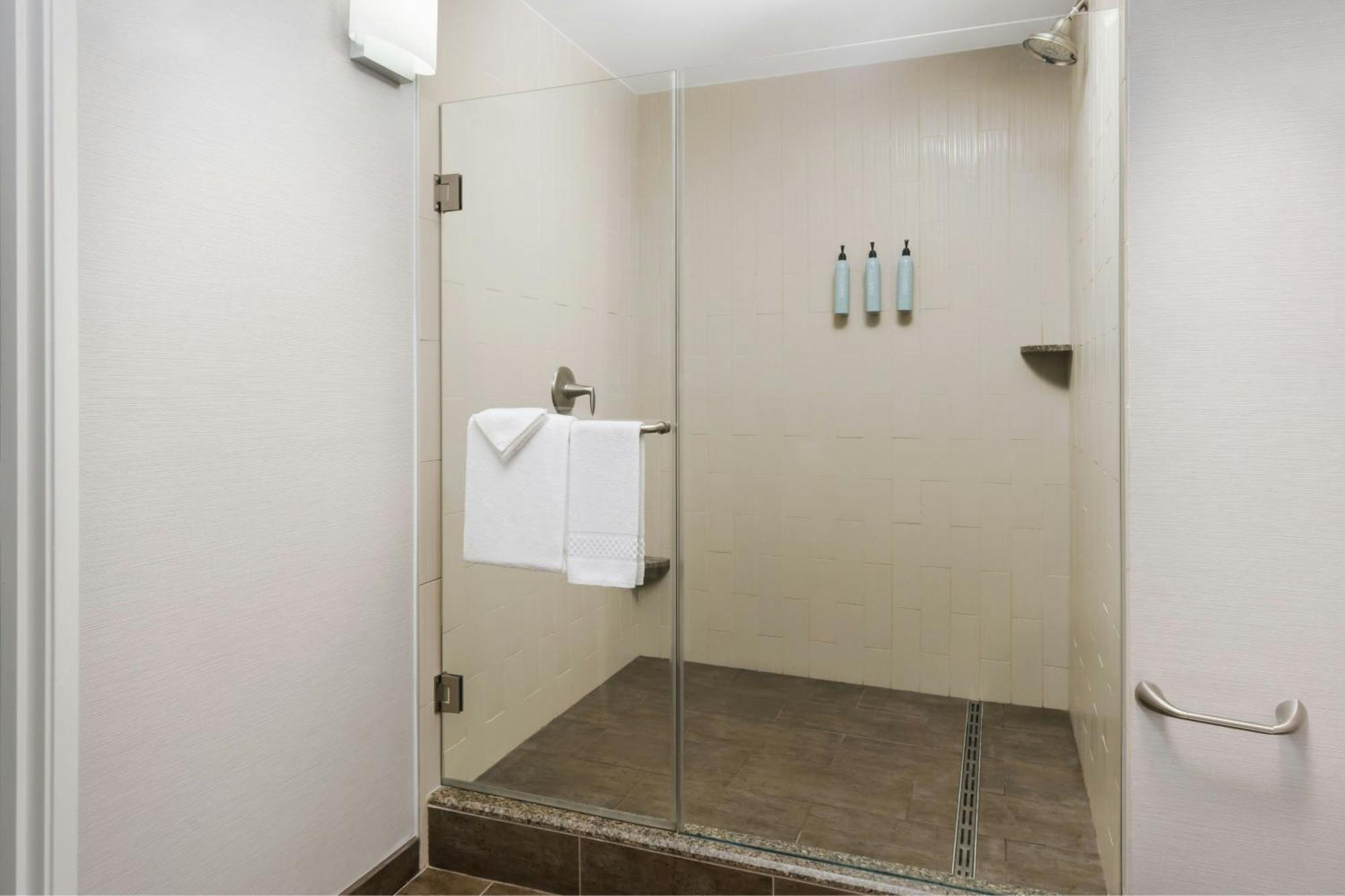 Courtyard By Marriott Los Angeles Woodland Hills Zewnętrze zdjęcie